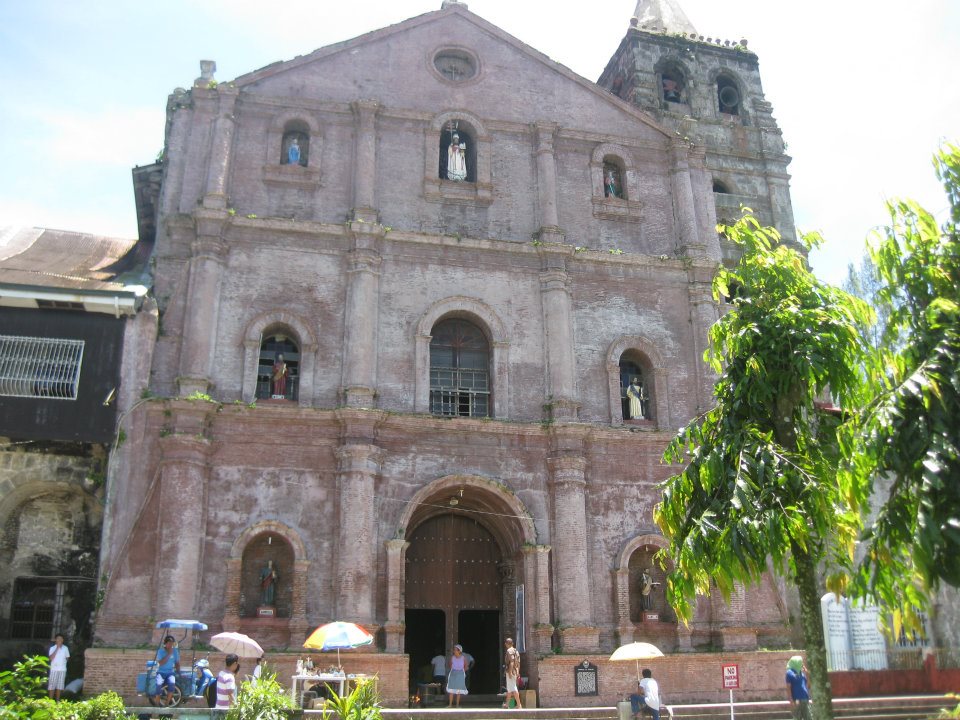 Smart Backpacker: Visita Iglesia - Laguna (2012)