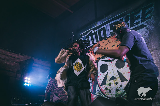 G-Mo Skee preps the crowd for Twiztid.