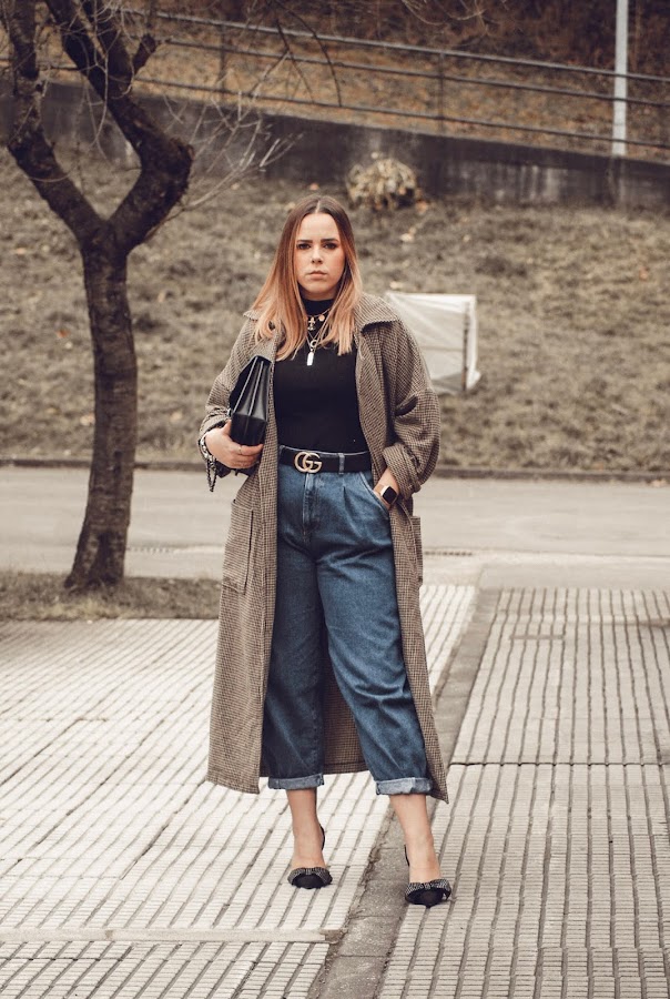 Outfit con pantalones slouchy