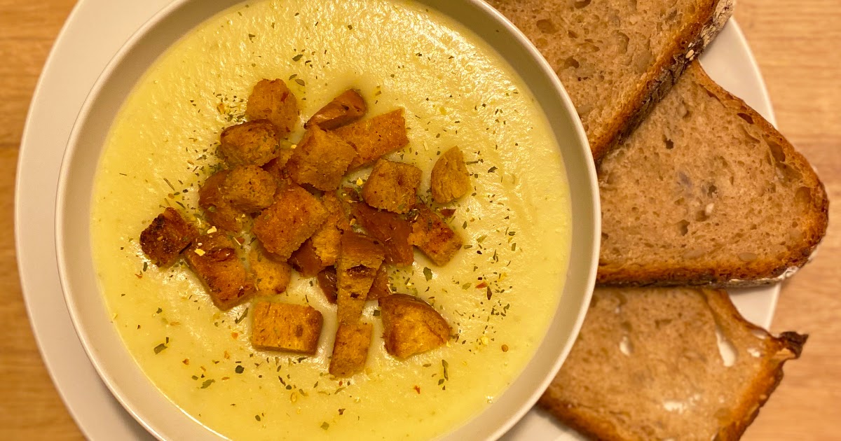 Sellerie-Kartoffel-Suppe mit Petersilie-Croûtons
