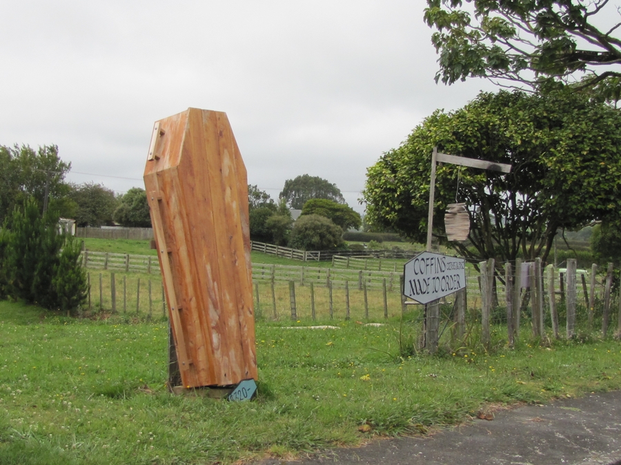 roadside-coffin-business