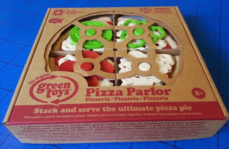 Green Toys 100% recycled toy Pizza Parlour Review box pack shot
