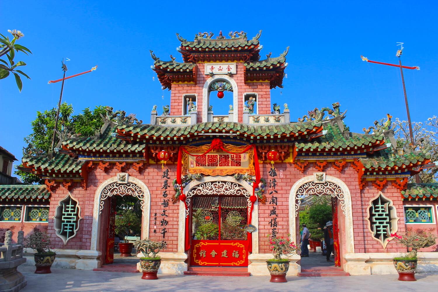 chinese temple in hoi an fukian assembly hall