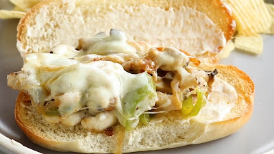 How to make chicken cheesesteak at home
