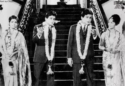 भारतीय सिनेमा में अशोक कुमार कुमुदलाल गांगुली से बने थे सिनेमा के पहले कुमार भारतीय सिनेमा में अशोक कुमार कुमुदलाल गांगुली से बने थे सिनेमा के पहले कुमार