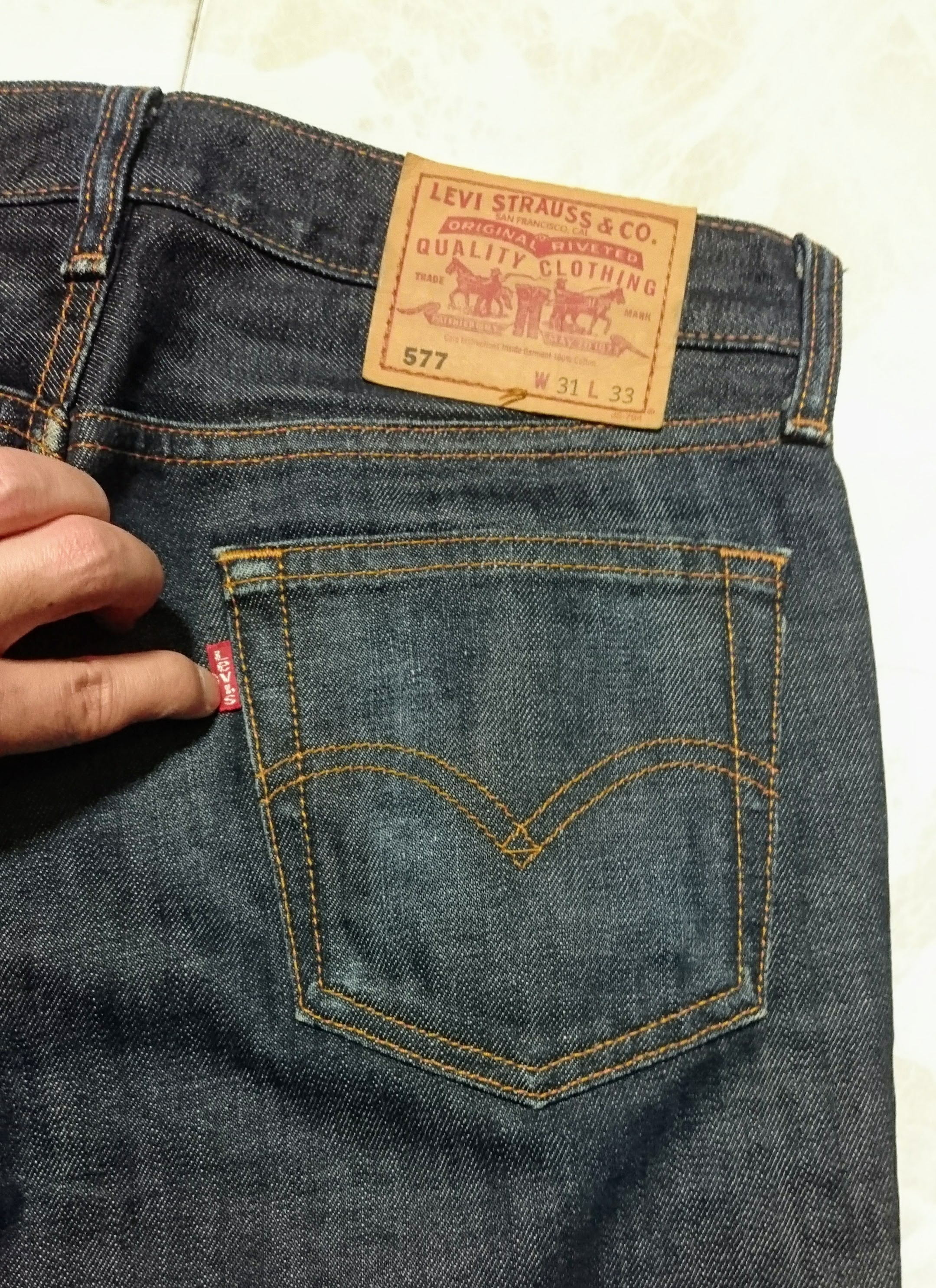 「2002年製・LEVIS 577」廃番のジーンズの特徴など 古着のリーバイス577－03を使って夏コーデと秋コーデを作る デニムパンツの着こなし方
