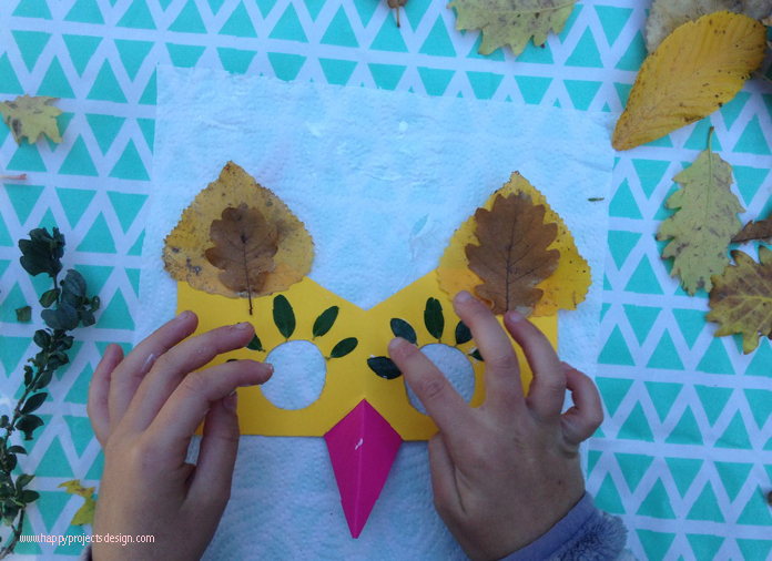 DIY máscara con hojas