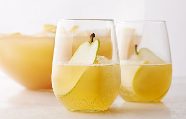 Pear and Ginger Sparklers #drinks #cocktails