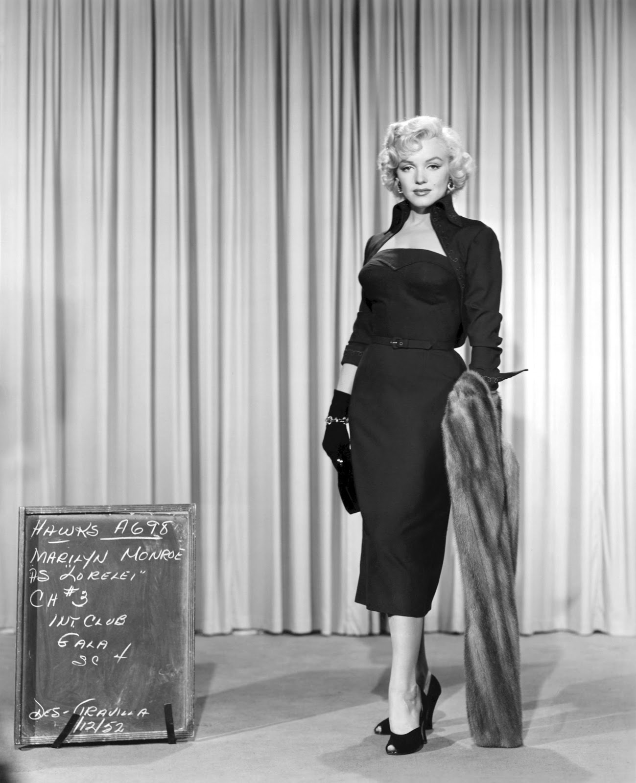 Os homens preferem Marilyn Monroe FILME OS HOMENS PREFEREM AS LOIRAS (GENTLEMEN PREFER BLONDES Os homens preferem Marilyn Monroe FILME OS HOMENS PREFEREM AS LOIRAS (GENTLEMEN PREFER BLONDES