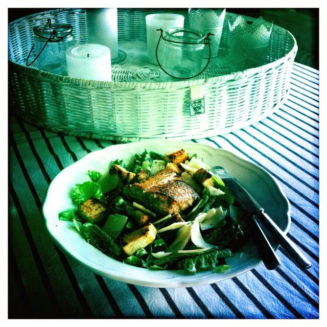 Kotihippi ja Leipuri Helppo caesarkastike