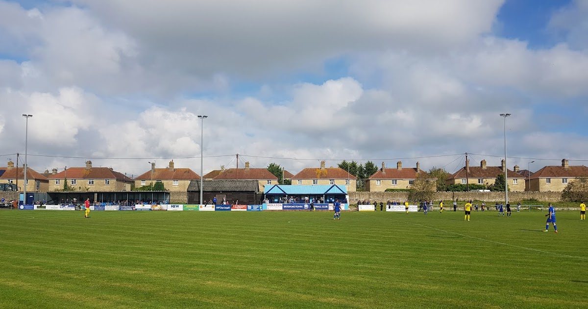 Groundhopper United Ground 334 Trowbridge Road
