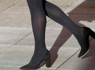 Celebrity Legs and Feet in Tights: Kate Middleton`s Legs and Feet in ...