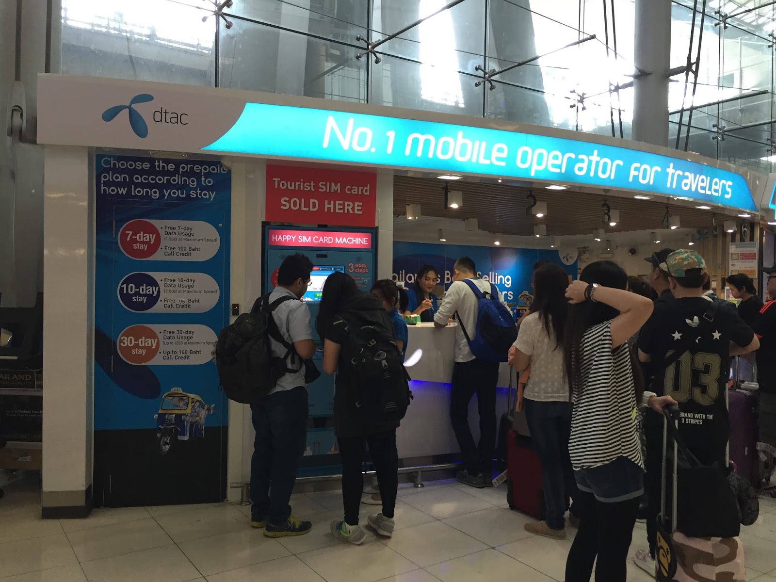 Best Way to Stay Connected to Bangkok DTAC SIM Card Vending Machine