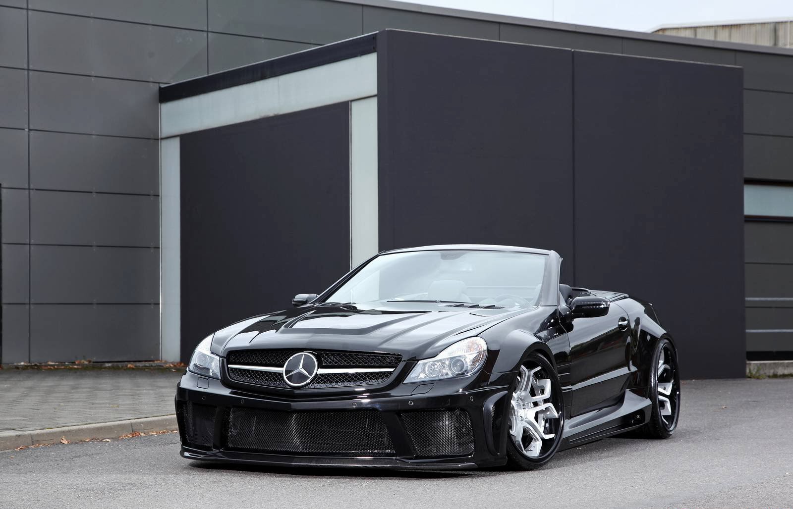 Mercedes Benz r230 Black