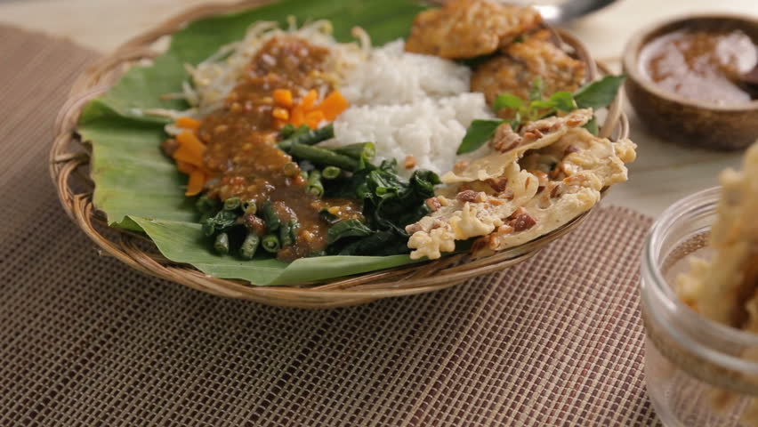 Resep Nasi Pecel Jawa Timur