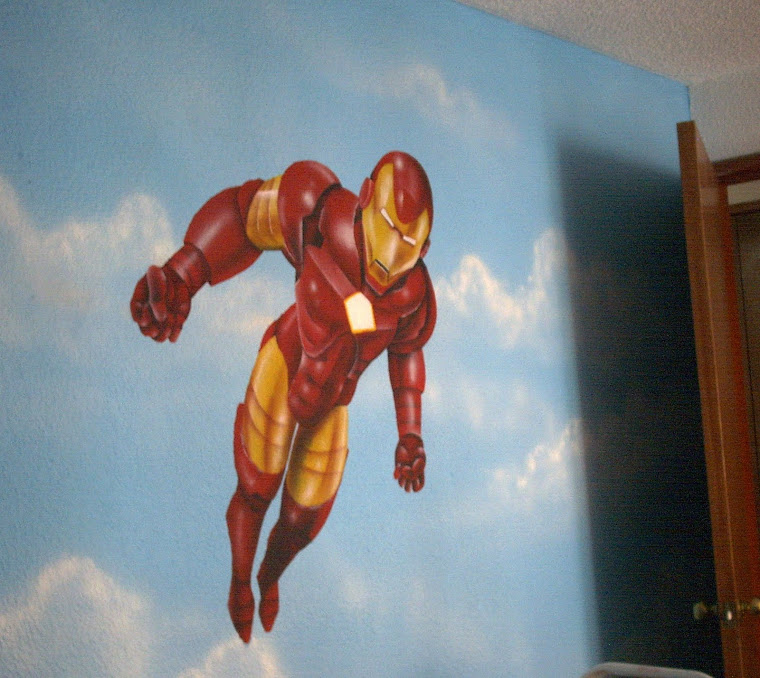 MURAL IRON MAN