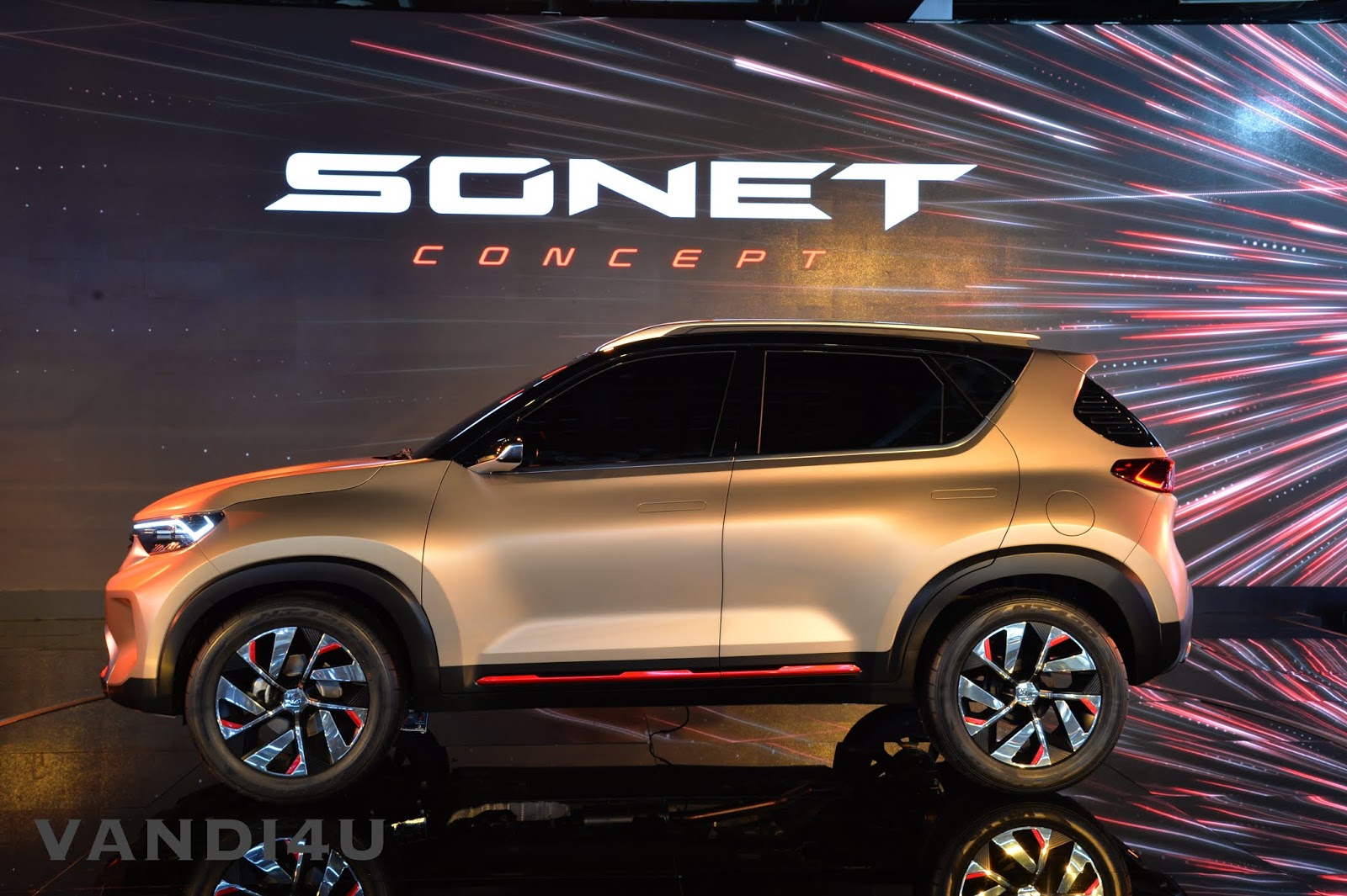 Kia's Compact SUV Sonet unveiled at Auto Expo 2020 | VANDI4U