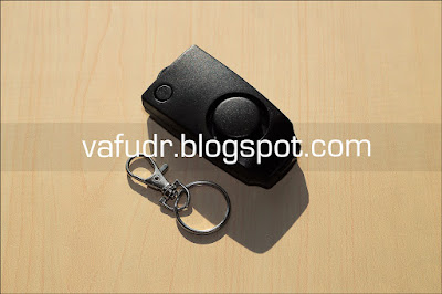 Plapie. 120dB Security Protect Self-defense Emergency Keychain Alarm