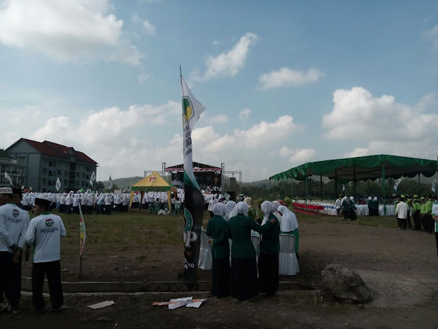 #HariSantri 2016 - Kirab Hari Santri - Di Ponpes Darussalam Blok Agung Banyuwangi Jawa Timur, Kamis (13/10/2016) #HariSantri 2016 - Kirab Hari Santri - Di Ponpes Darussalam Blok Agung Banyuwangi Jawa Timur, Kamis (13/10/2016)