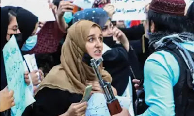 महिलाएं उन सभी खेलों में भाग नहीं ले सकती हैं जिनमें उनका चेहरा या शरीर का कोई हिस्सा दिखाई दे रहा हो महिलाएं उन सभी खेलों में भाग नहीं ले सकती हैं जिनमें उनका चेहरा या शरीर का कोई हिस्सा दिखाई दे रहा हो