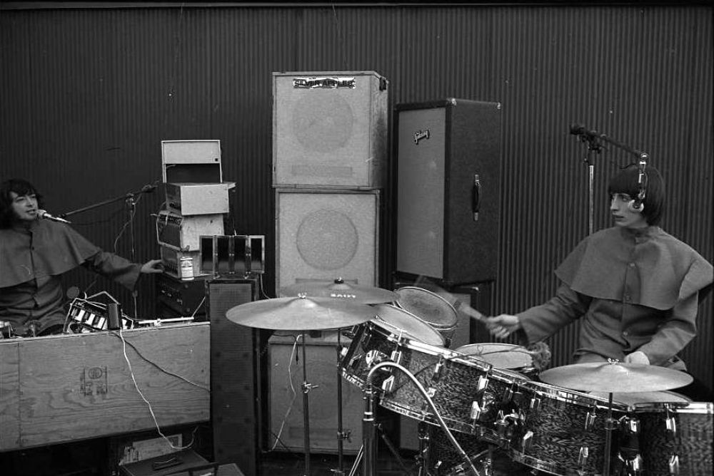 Amazing Photographs of the Silver Apples Performing in New York City