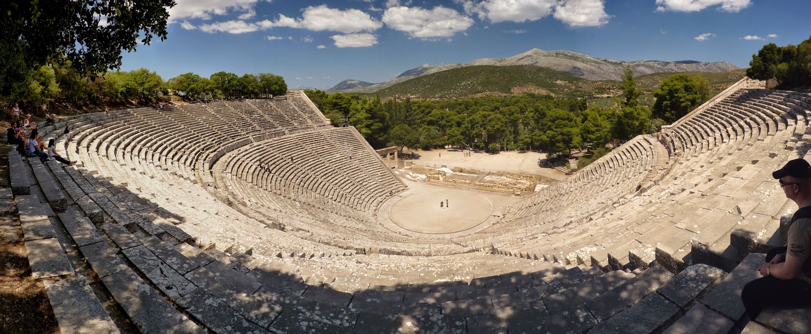 ARSITEKTUR KLASIK YUNANI KUNO - Teater Epidaurus | On Progress: Blog