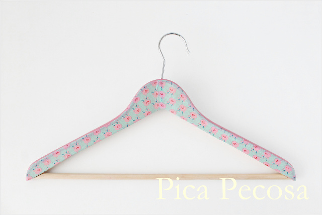 como-personalizar-perchas-diy-chalk-paint-papel