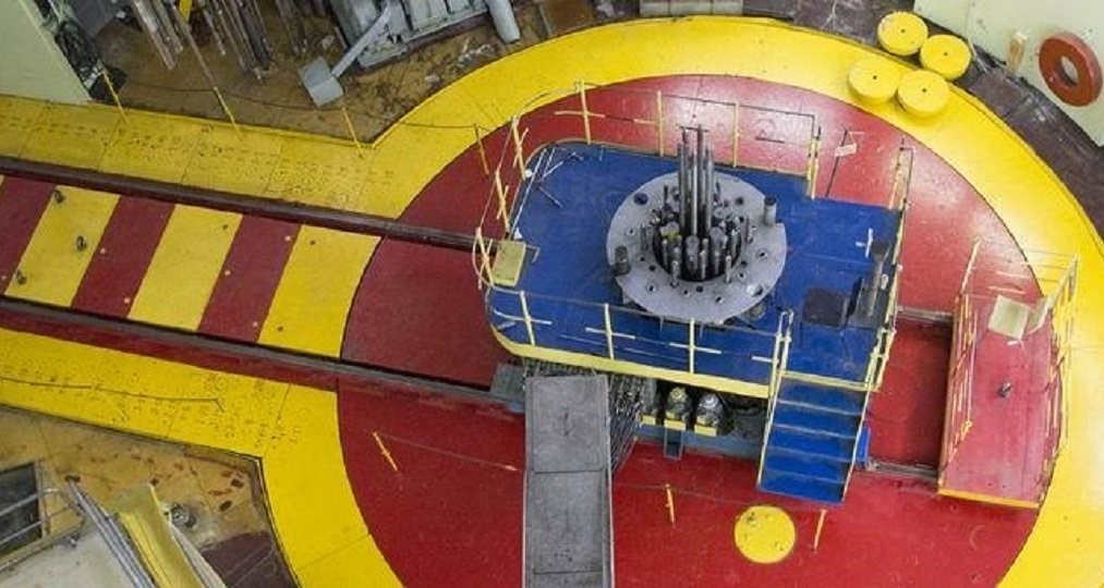 реактор мир. реактор пик пияф. Nuclear reactor core. димитровград институт атомных реакторов. обнинская аэс первый реактор.