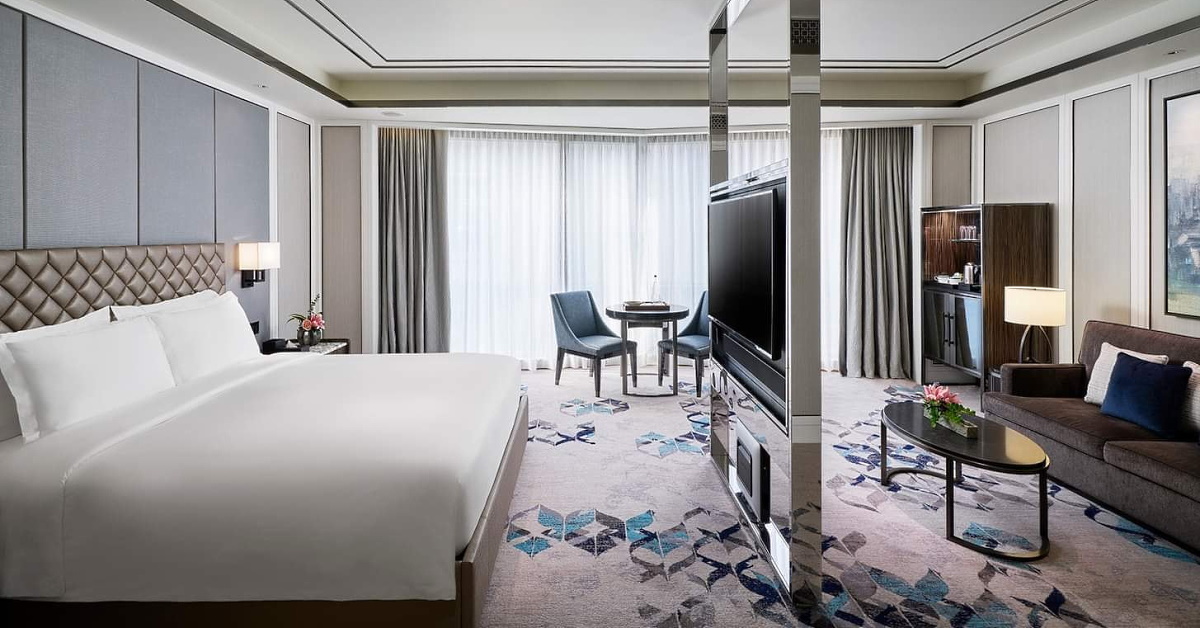 Hotel Okura Manila Deluxe Room