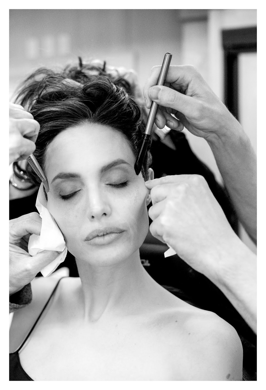 TIME-LAPSE VIDEO & PHOTOS OF ANGELINA JOLIE'S TRANSFORMATION INTO THE  ICONIC VILLAIN FOR DISNEY'Sâ€œMALEFICENT: MISTRESS OF EVIL - sandwichjohnfilms