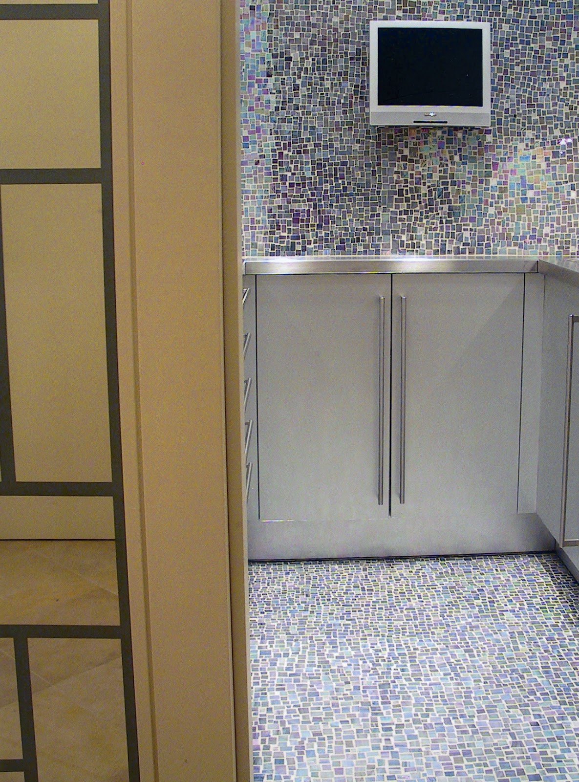 Who Uses Pocket Doors Hides the Stunning Hardware Inside