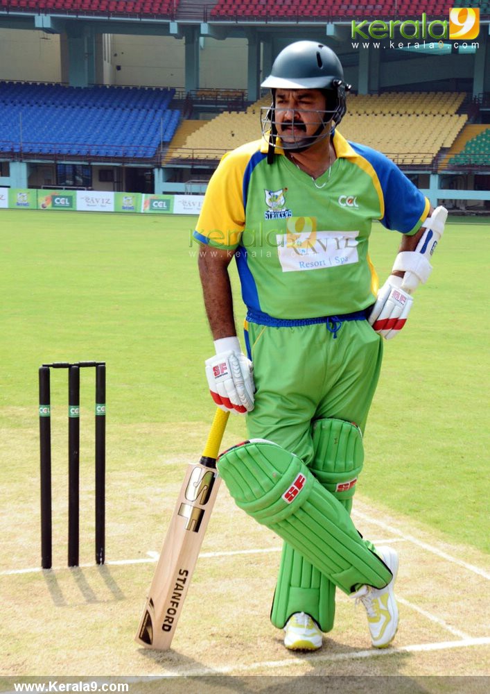 MohanLal in Cricket,Kerala Strikers Calender,Bhavana Hot In Ccl