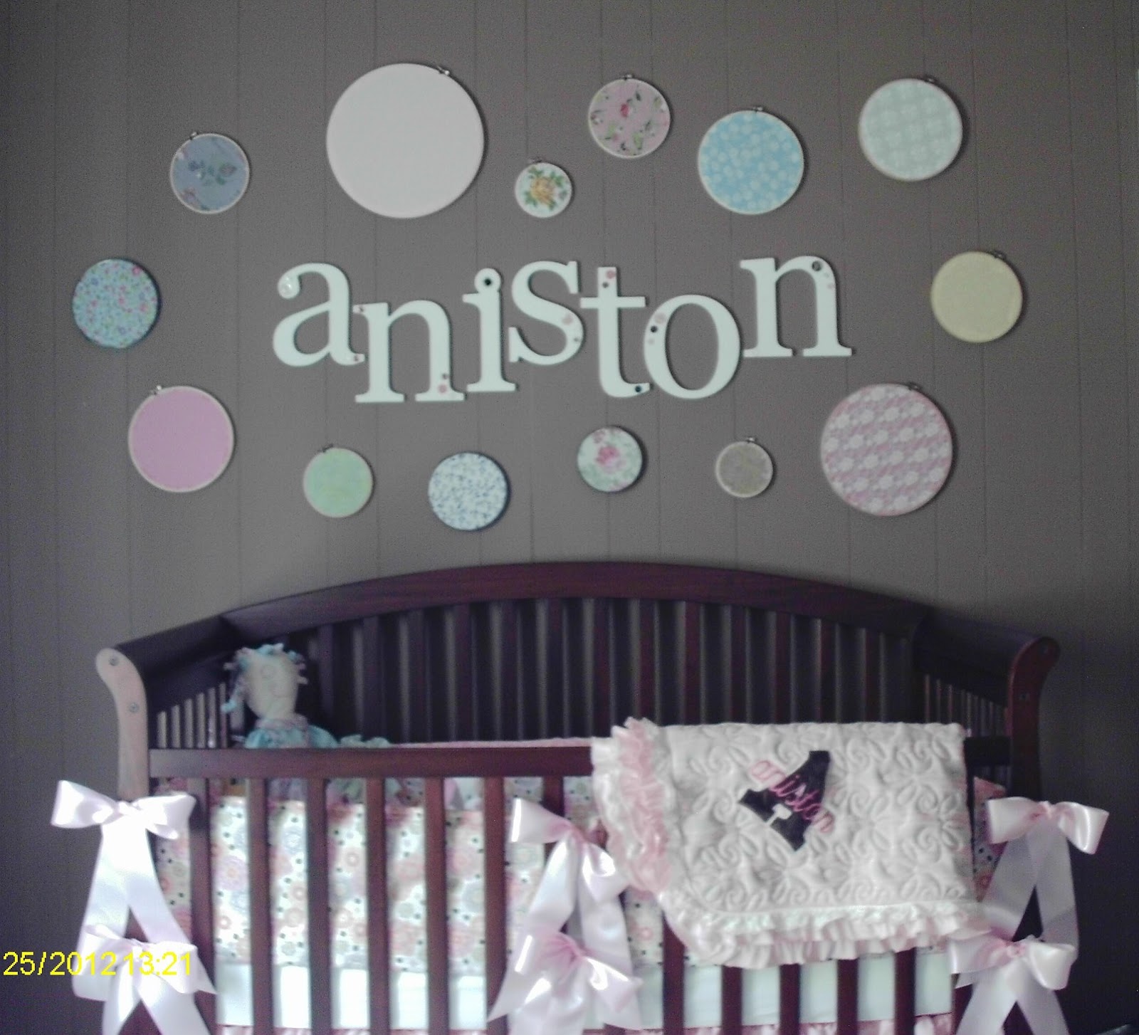 Nifty and 50 Bedding for Baby Bed