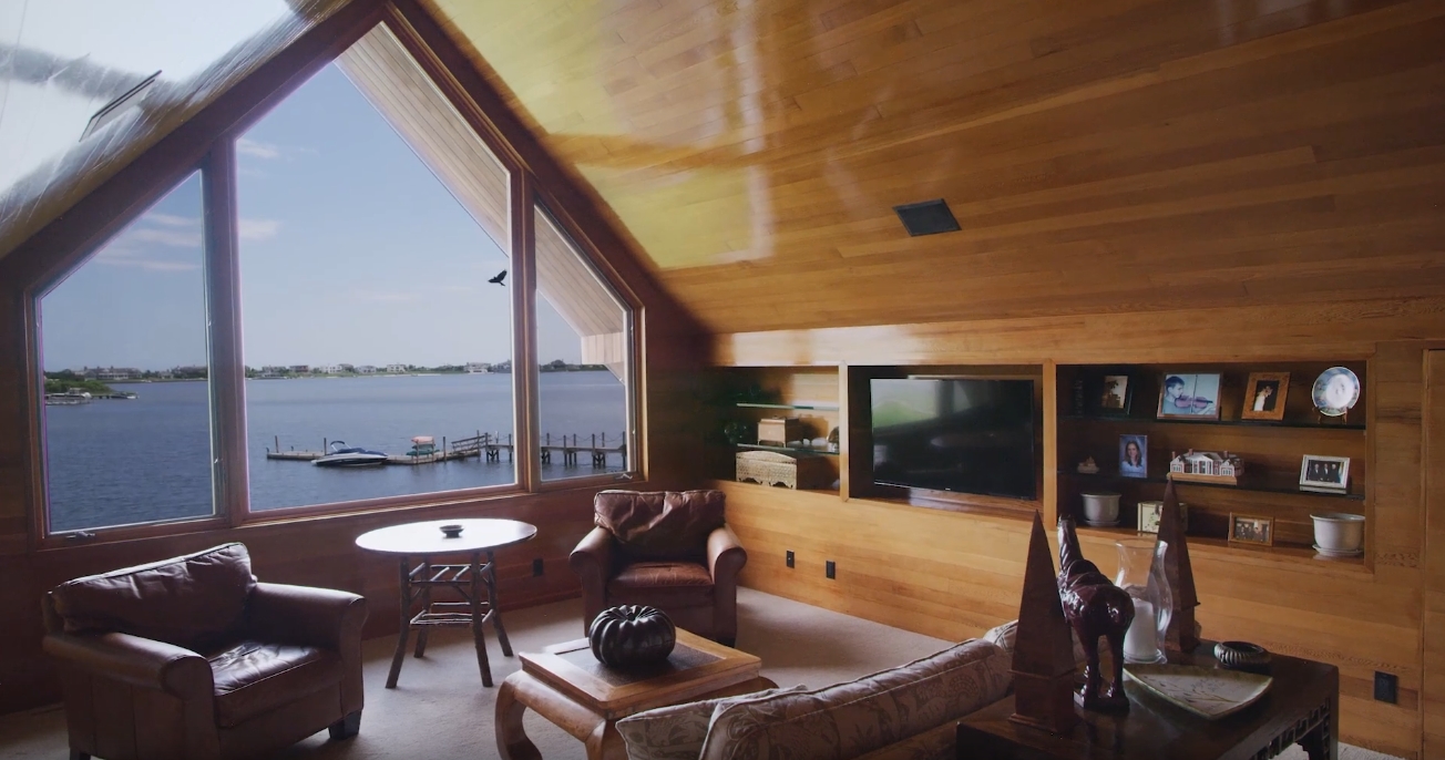 10 Photos vs. 2 & 4 Seascape Lane, Quogue, NY vs. Hamptons Home Interior Design Tour