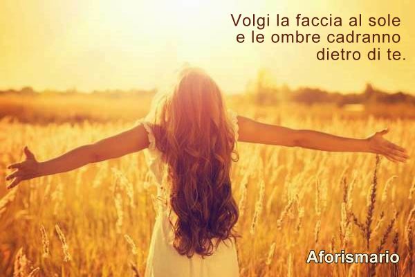 La persona rossa con lentiggini