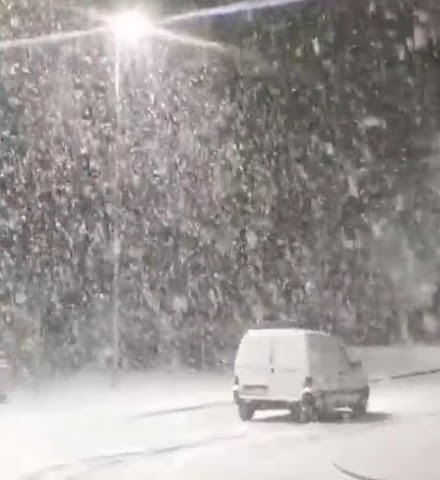 Τεράστιες νιφάδες χιονιού στην Σλοβενία (video) 