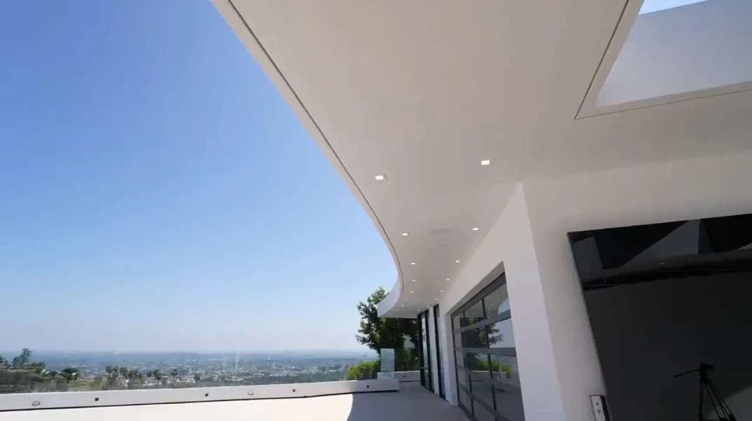 106 Interior Design Photos vs. 9364 Beverly Crest Dr, Beverly Hills, CA Ultra Luxury Modern Mansion Tour