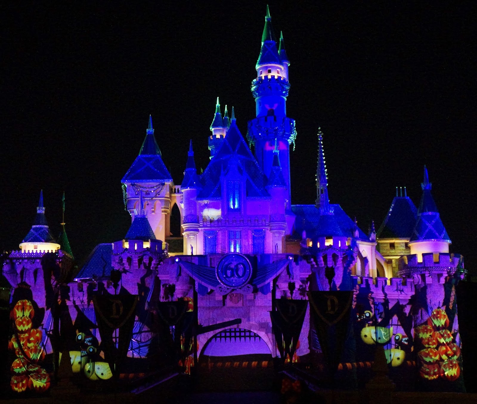 Guide to Mickey�s 2017 Halloween Party at Disneyland