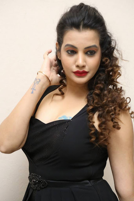 actress sleeveless pics diksha panth black dress actress sleeveless pics diksha panth black dress