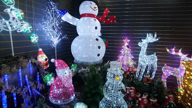 Garson's snowmen display