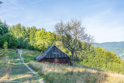 Kurna chata p. Ludwiki Nowakowej na szlaku czerwonym