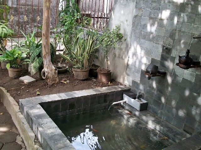 Skema dan Bentuk Kolam Koi Berdasarkan Lokasi Minimalis