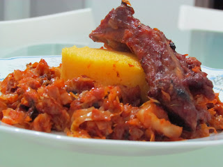 Varza cu coaste afumate la wok / Cabbage with smoked ribs at wok