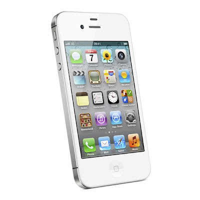 Apple iPhone 4S in white