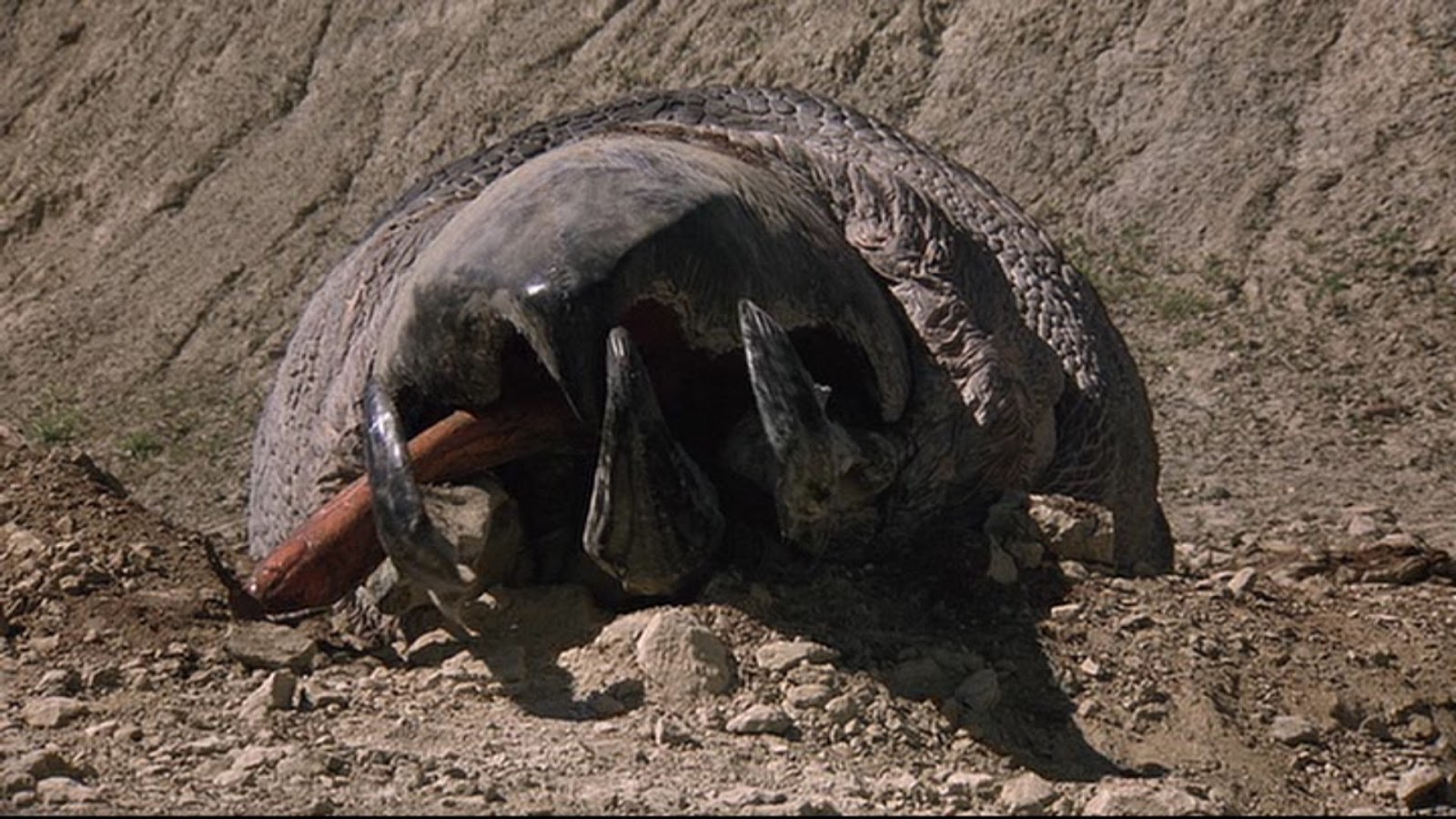 монстры под землей