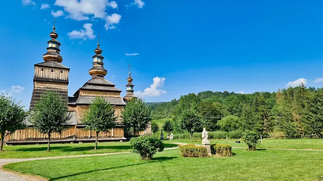 Cerkiew Kosmy i Damiana w Krempnej - Szlak Architektury Drewnianej