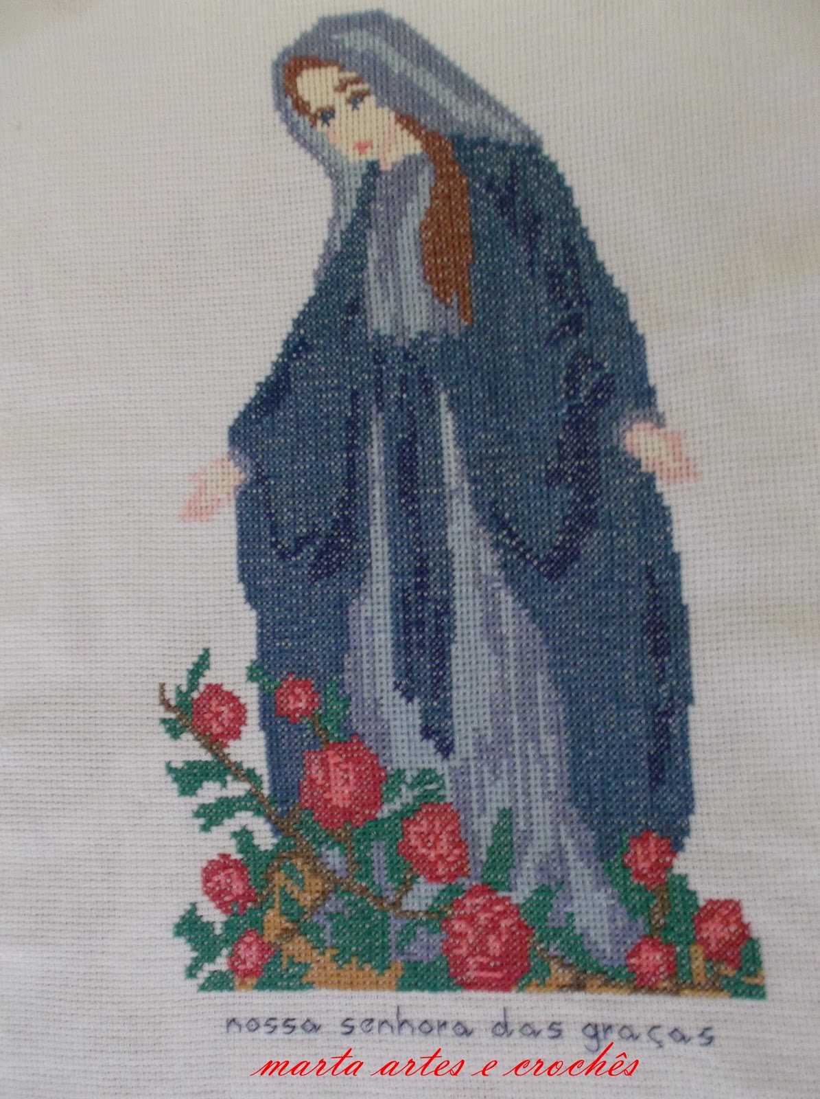 Marta Artes e Crochês: Nossa Senhora, bordada em ponto cruz