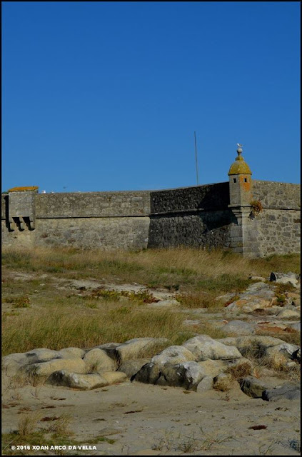 XOAN ARCO DA VELLA FUERTE DE LAGARTEIRA VILA PRAIA ANCORA