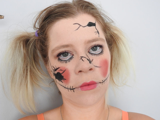 Maquillage poupée cassée pour Halloween