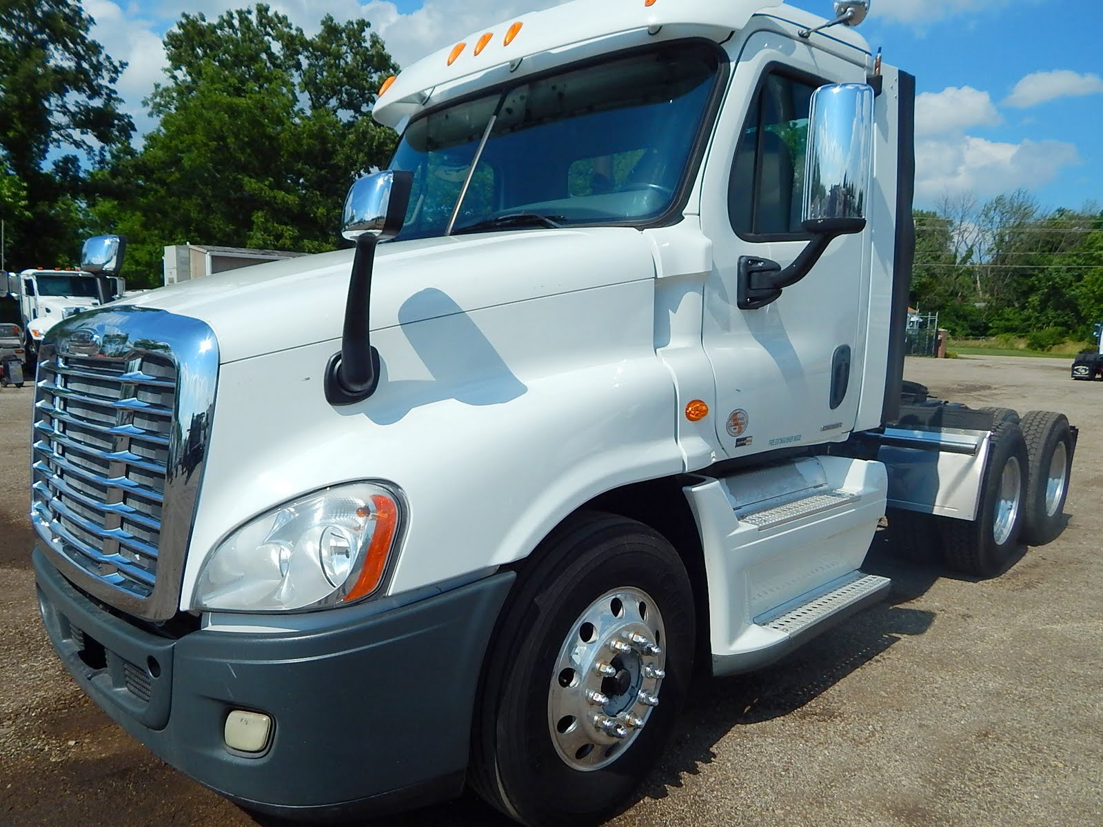 Used Semi Trucks, Used Trailers, Equipment, Heavy Duty Truck Parts